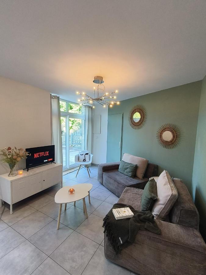 Chez Emma Et Louise - Maison Individuelle Avec Stationnement Gratuit *